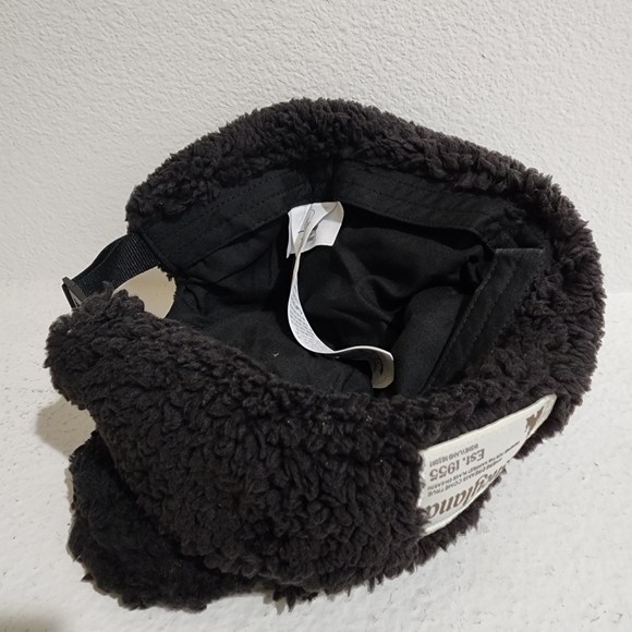 NWT Disneyland Black Sherpa Mickey Adjustable Ear Hat - Picture 3 of 4